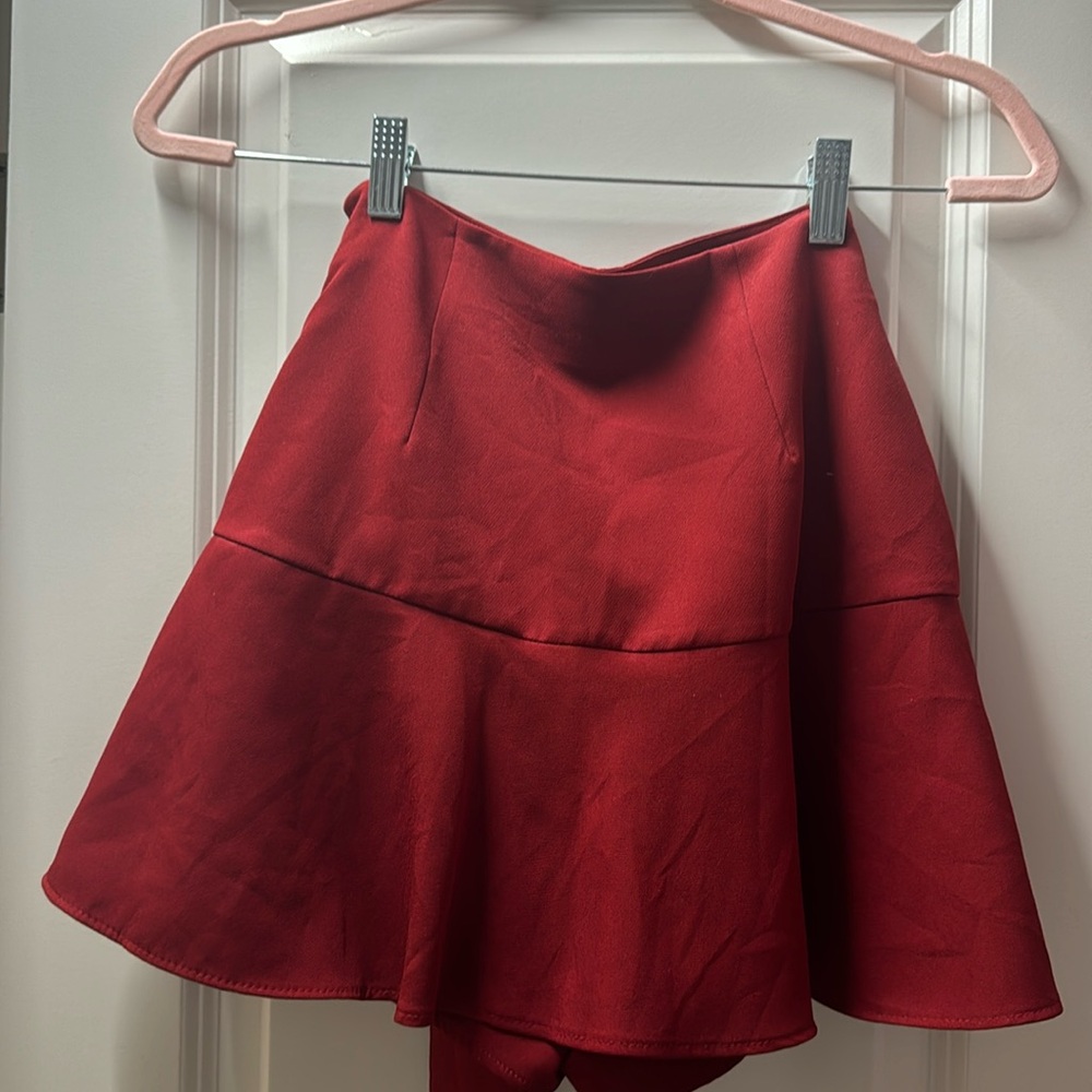 red zara skort